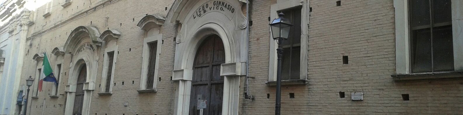 Biblioteca Antica del Liceo Classico Statale 'G.B. Vico' di Chieti Biblioteca Antica del Liceo Classico Statale 'G.B. Vico' di Chieti